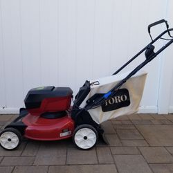 Toro Mower 21 Inch Recycler Smartstow 60v RWD 6ah Battery And Charger Mint New 