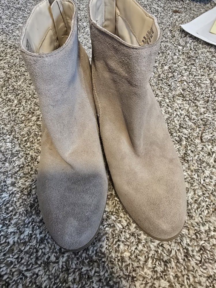 7.5 Boots Great Conditions