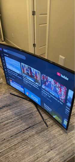 Samsung Flat Screen Smart TV