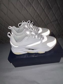 Dior B22