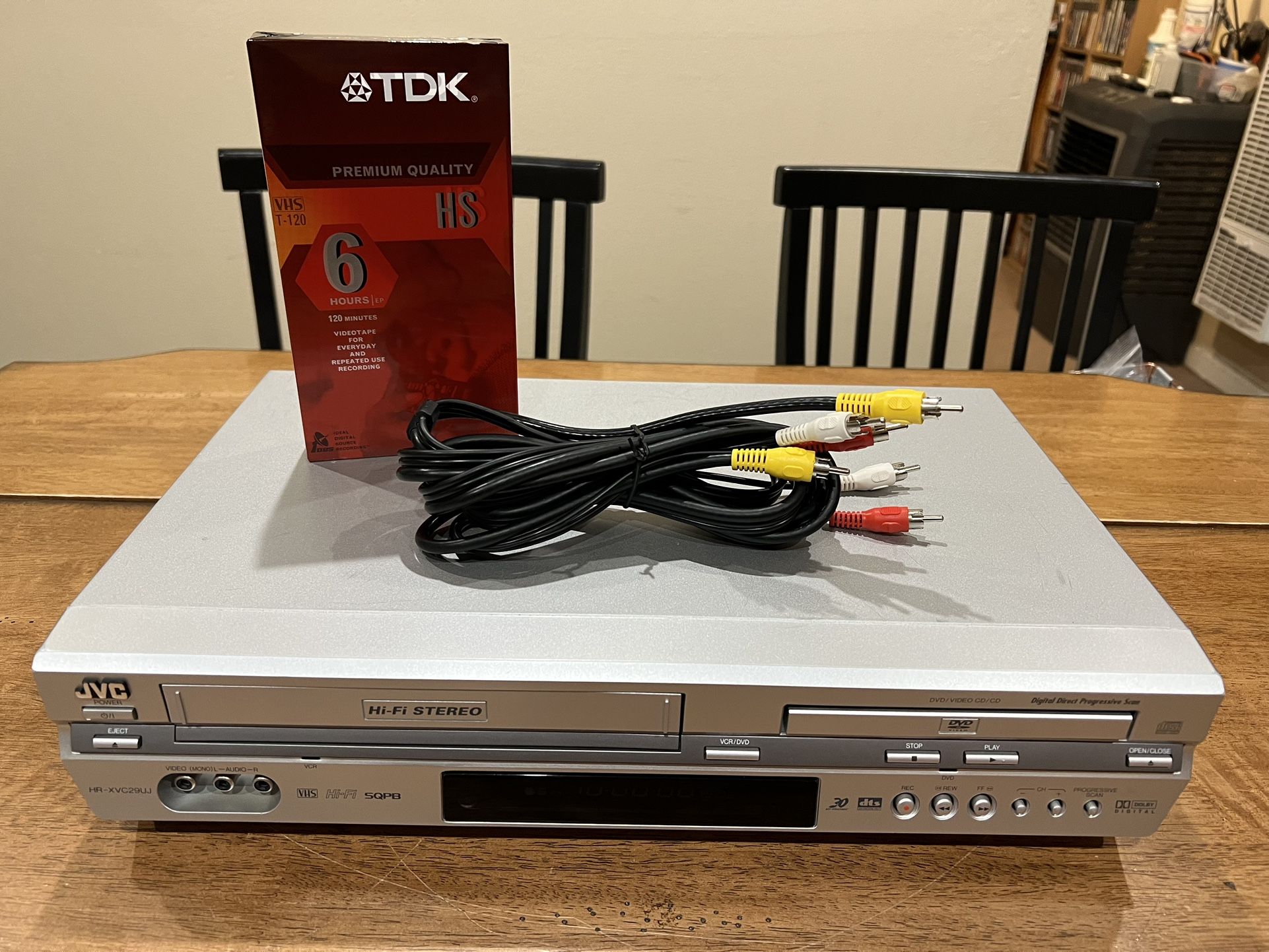 JVC DVD VCR Player Recorder Dual Combo VHS Tested No Remote HR-XVC29UJ
