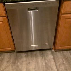 2018 Kitchen aid Dishwasher 