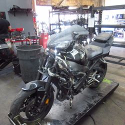 PARTED OUT - 2003 02-03 Yamaha YZFR1 R1 - Motorcycle parts - 011724