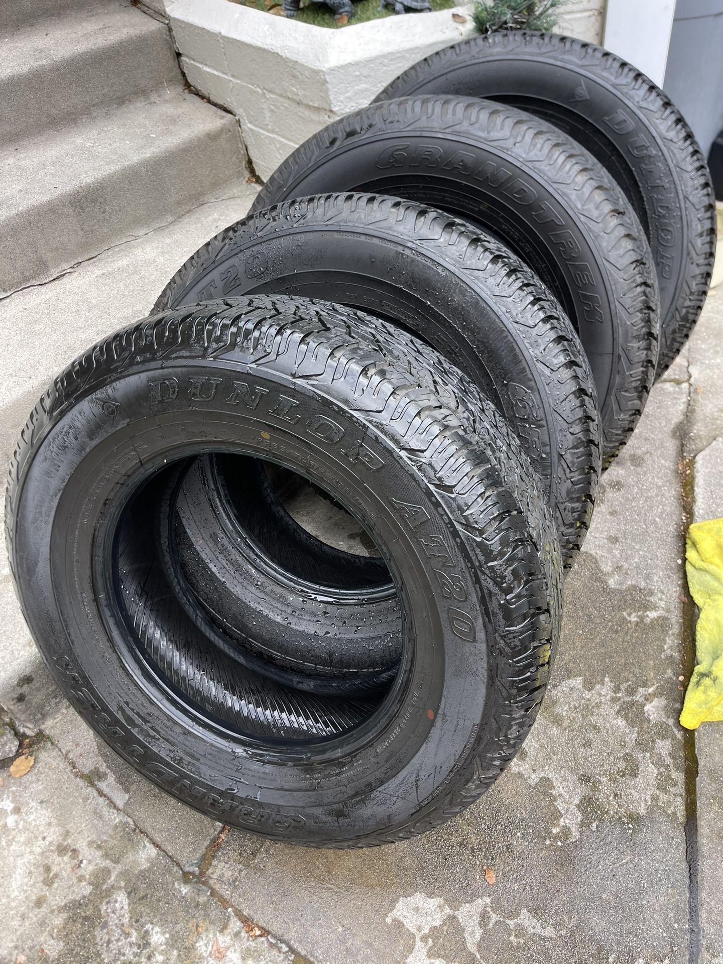 DunlopAt20 Grandtrek Tires 265 70 17 265/70/17