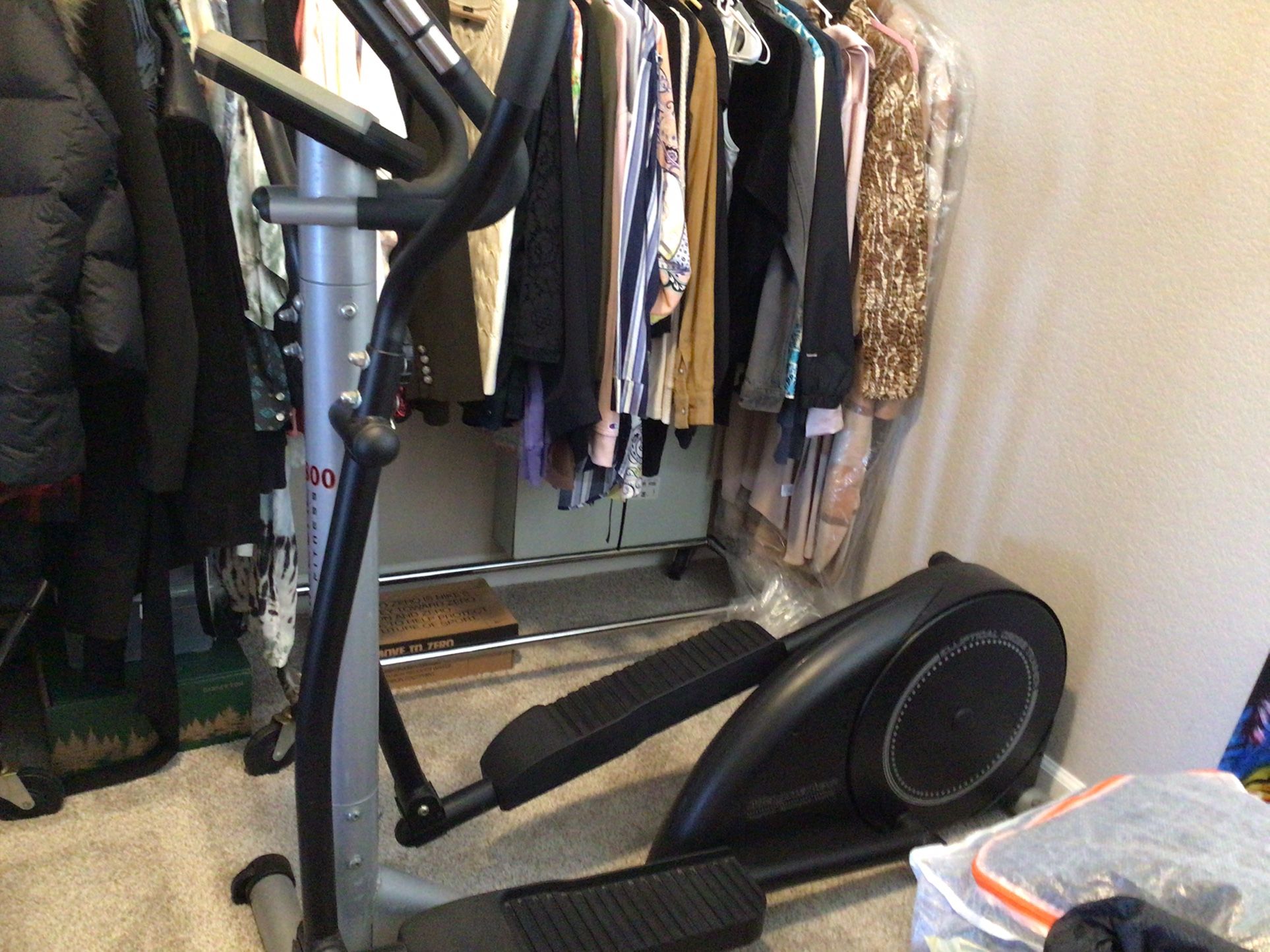 Life Core Elliptical LC800