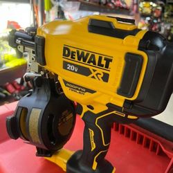 DeWalt 20V Max XR Brushless 15-Degree Cordless Roofing Nailer. Tool-Only