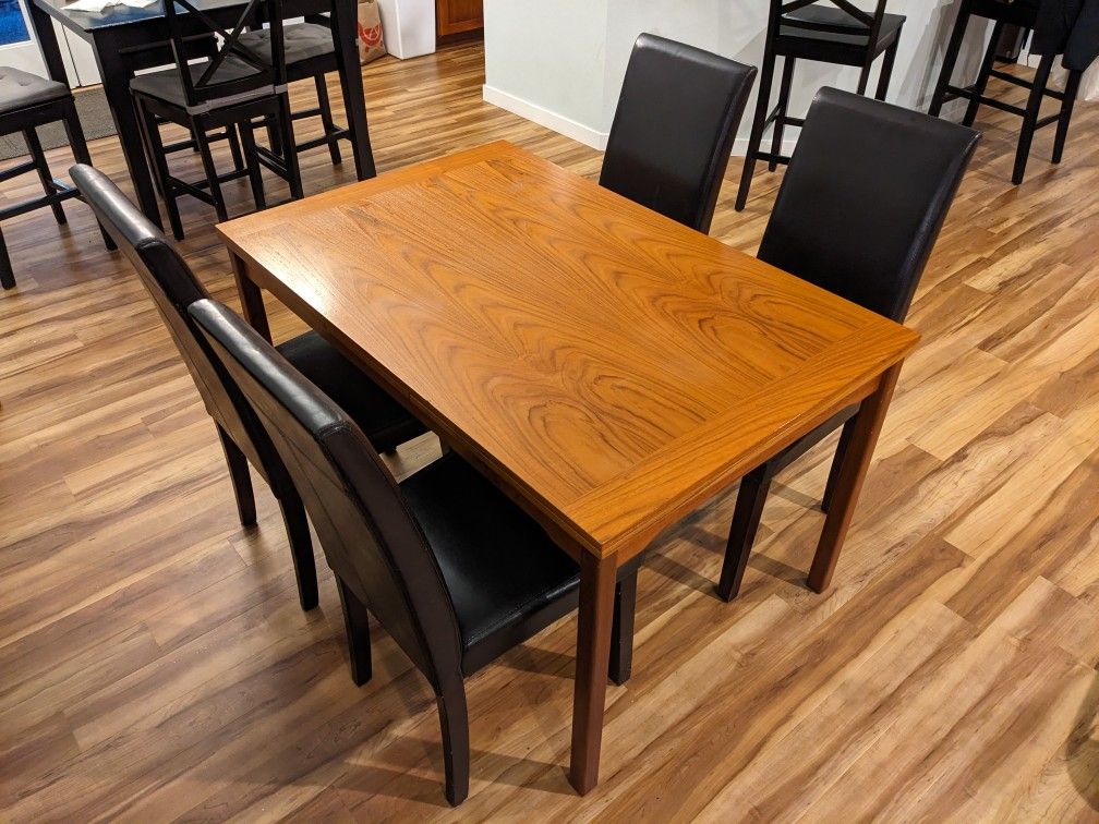 Danish Teak Extendable Dining Table with Chairs