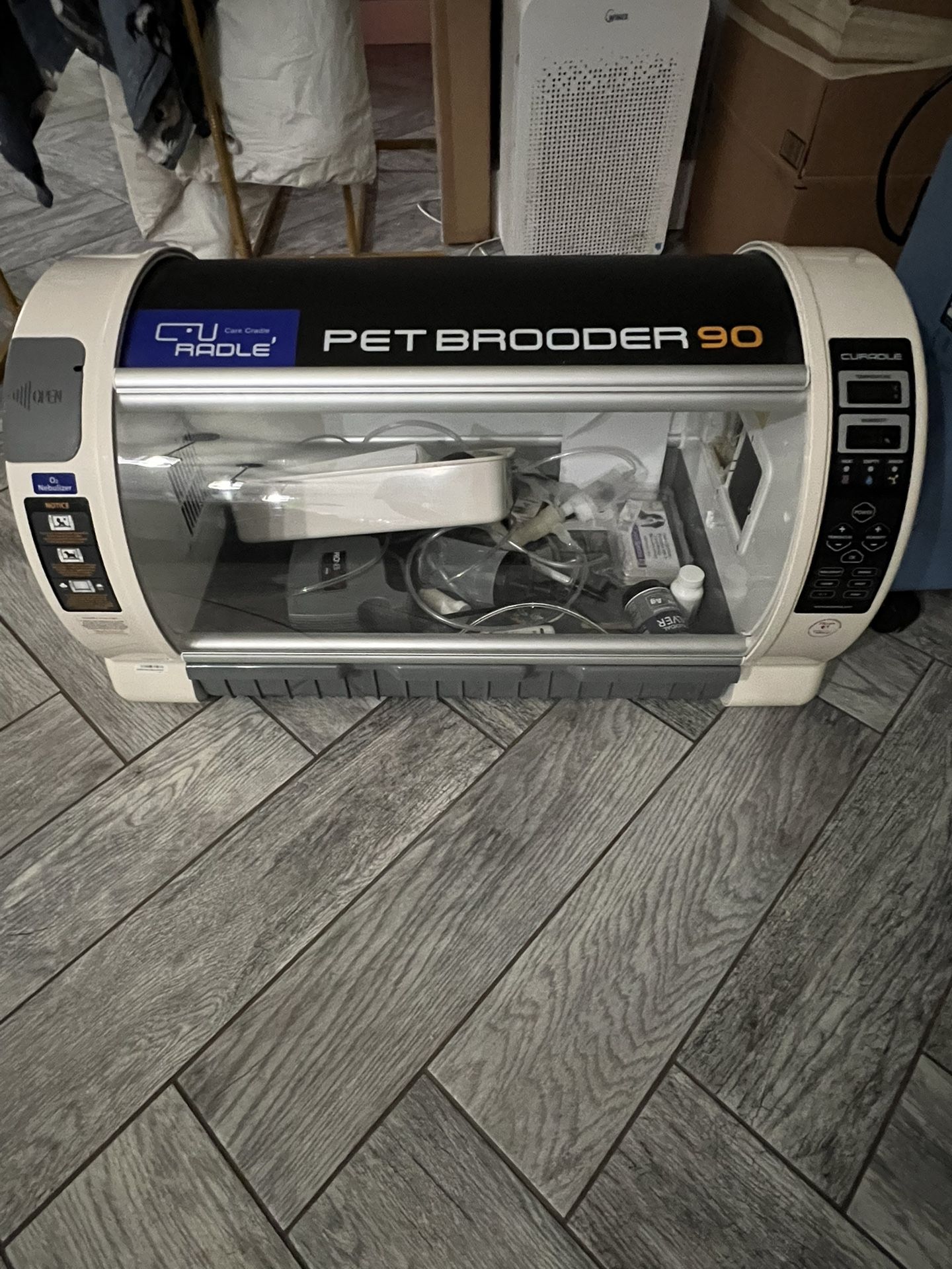 Pet Brooder 90 / Oxygen/ respirator /suction Machine 