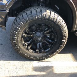 NITTO TIRES RIDGE GRAPLER 35/1250/20