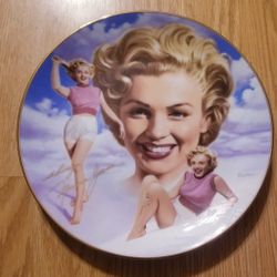 Million Dollar Star Marilyn monroe Plate..Bradbury Stamped..Brand New Collectors Plate