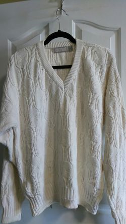 MEN'S SIZE M CHRISTOPHER HAYES SWEATER