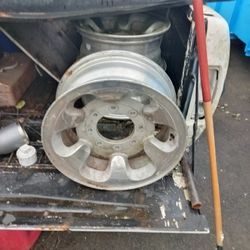 Ford Aluminum Wheels, 8 Lug , Only 3 $ 50 Each Or All 3 For $ 100