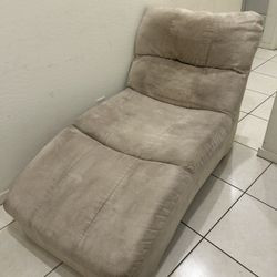 Chaise Lounge Chair