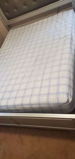 Used Queen Mattress