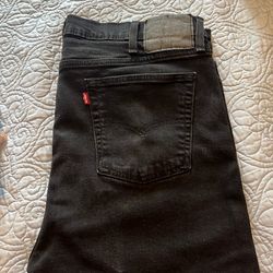 Black men’s Levi 501 jeans