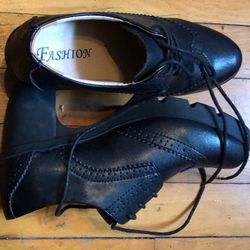 Black, leather heeled OXFORD