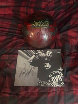 Storm Mix bowling ball/signed photo of Mike Machuga.