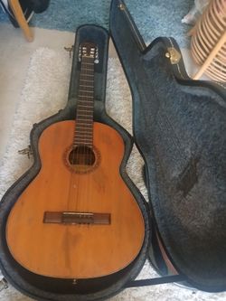 Vintage Yamaha G-160 Nippon Gakki Guitar