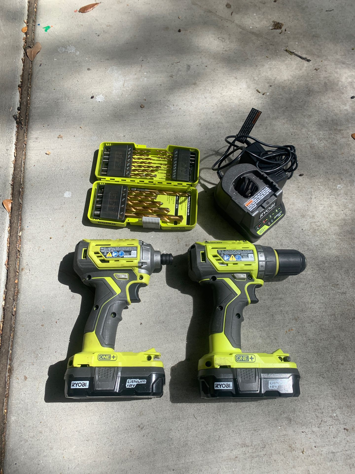 Ryobi Drill/ Impact Drill set w/ batteries and charger