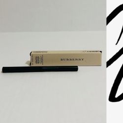 Burberry Effortless Liquid Eyeliner Long-Lasting Precision Liner 01 Jet Black