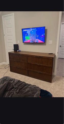 Tv mount
