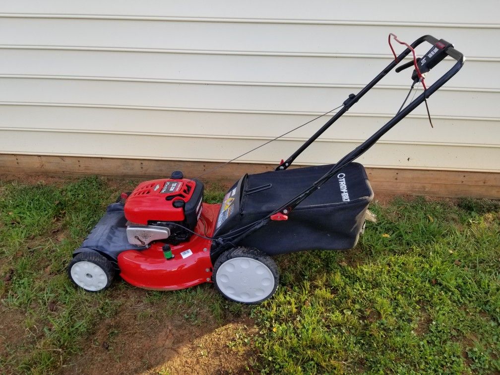 TroyBilt Tuff Cut 230 21" Self Propelled Mower for Sale in Charlotte