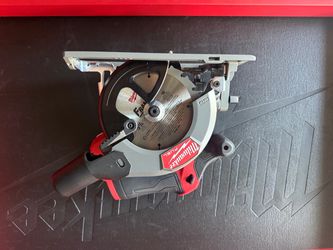 Milwaukee m12 fuel 5 3/8 skill saw