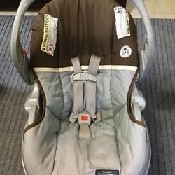 Graco Snugride Classic Connect Car seat/