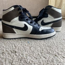 Jordan 1 Mochas