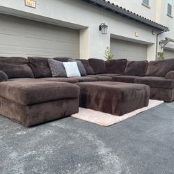 Huge Brown Sectional Couch From Jerome’s Furniture In Excellent Condition - FREE DELIVERY 