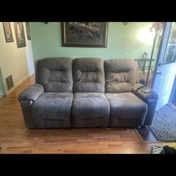 Recliner Couch Set 