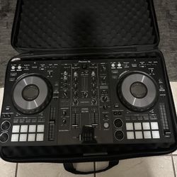 【中古】DDJ-800 Pioneer DDJ-800 2 Channel Portable DJ Controller - Black for