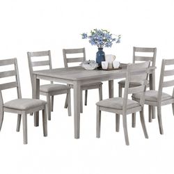 This 7-piece dining set