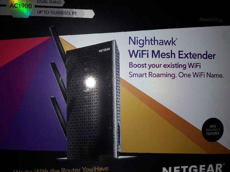 Netgear Nighthawk AC1900 WiFi mesh extender