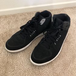 New Black Nike Sneakers 