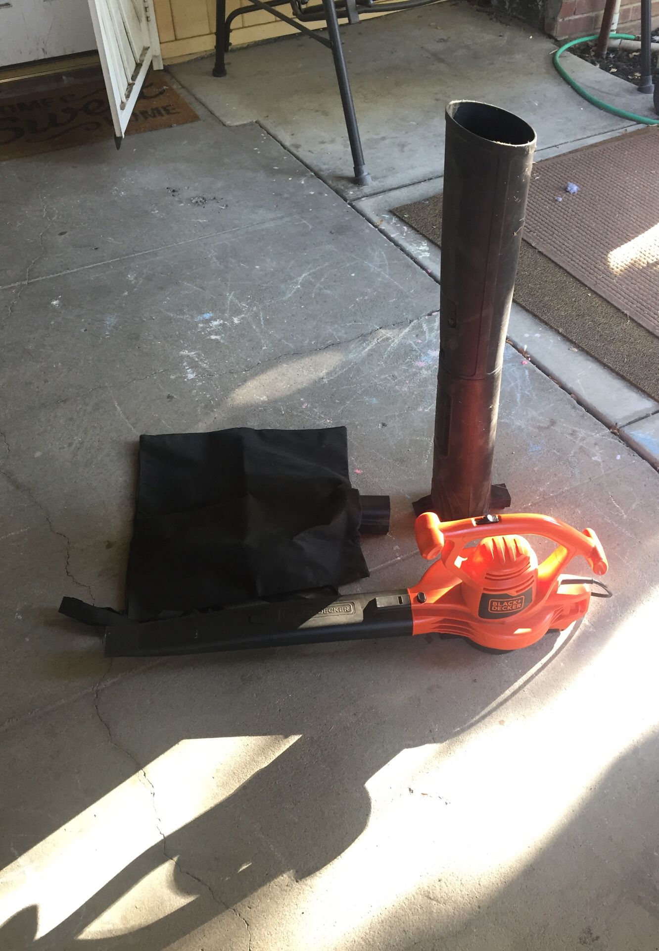 Black and Decker Corded Blower