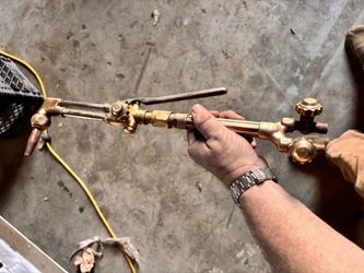 VICTOR TORCHES 100$ EACH FC 315 AND SOME OTHER BRANDS AND MODELS AS WELL 100$ EACH 