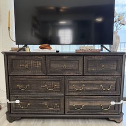 Farmhouse Dresser