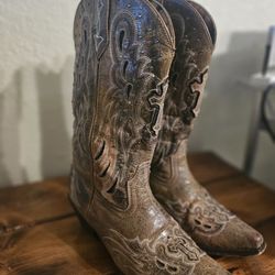  Cowboy Boots-Laredo