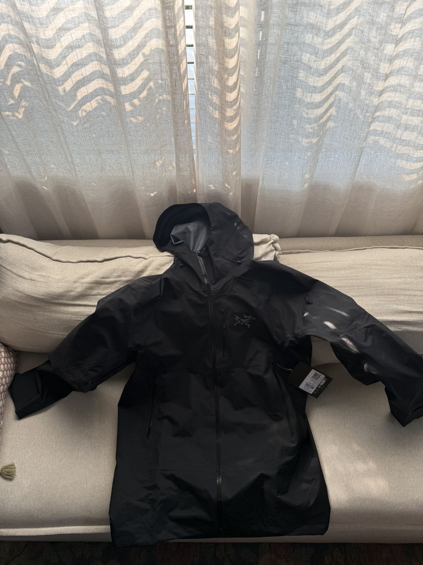 Brand new - Arc’teryx Sabre SV Jacket Men's Large