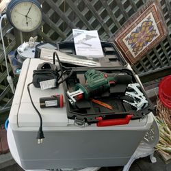 Cordless Reciprocating Saw For Landscaping