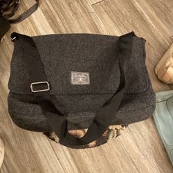 Lucky Brand Unisex Wool Blend Lightweight Messenger Bag