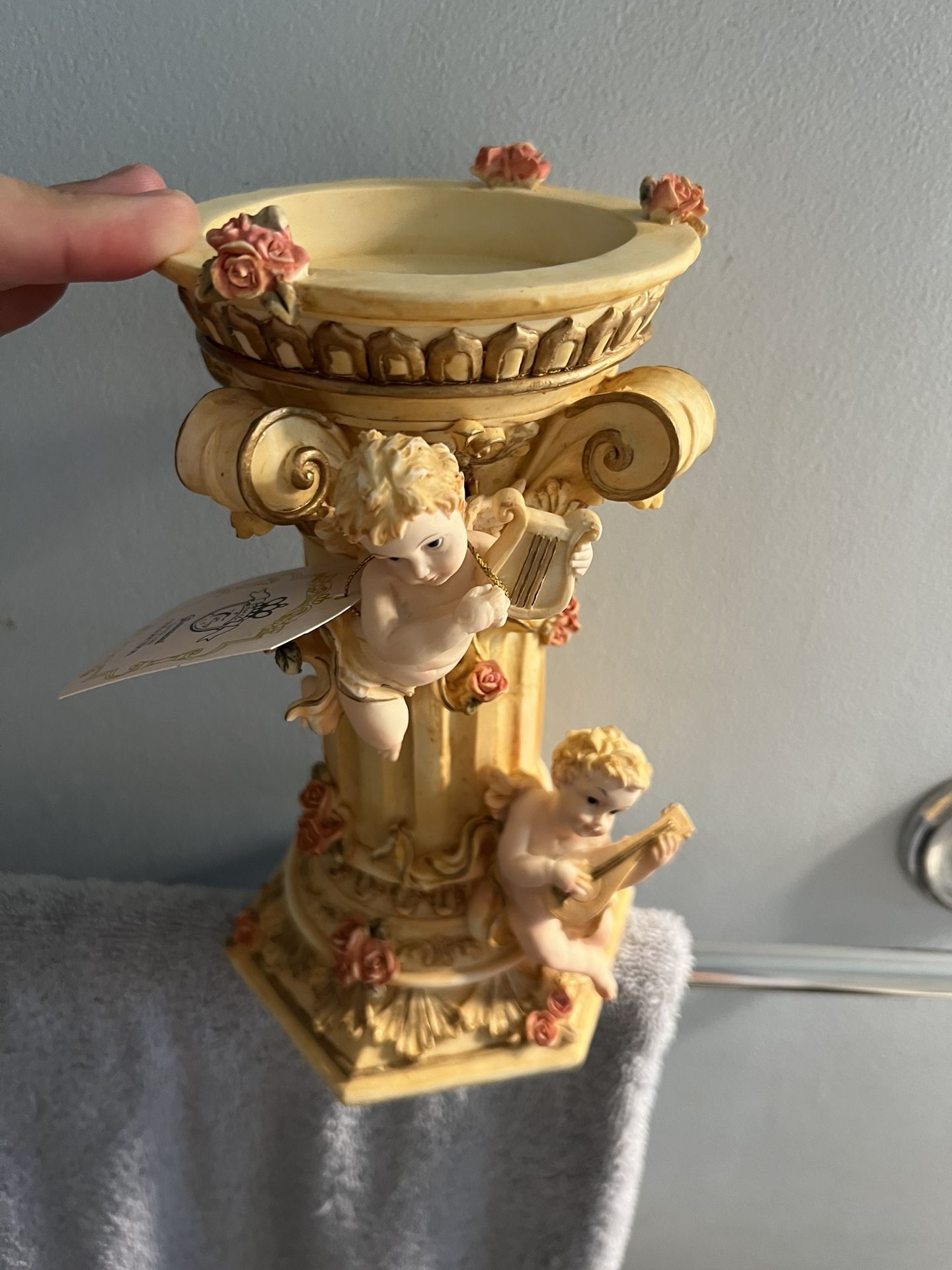 Pedestal/column  bowl featuring cherubs (angels)  in a Baroque/ Rococo style 9” X 4.5”