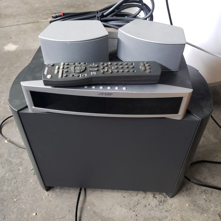 BOSE AV3-2-1 Series II DVD/CD Media Center w PS3-2-1 II Powered Speaker System