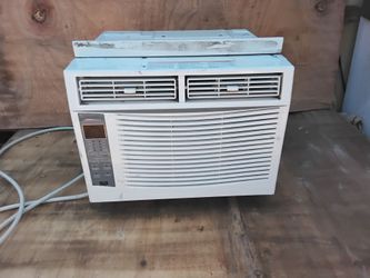 5000 btu Window Ac Air Conditioner small size $75