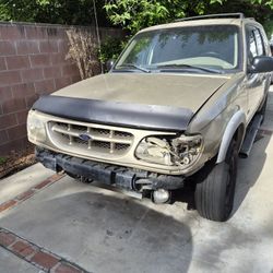 Ford Explorer XLS 2000