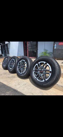 18" Toyota Tacoma TRD oem rims Michelin tires