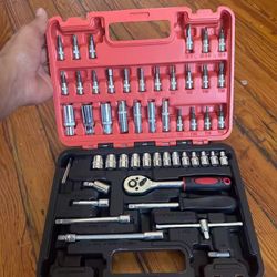 46 piece car repair tool kit: ratchet torque wrench, wrench, screwdriver, socket set combination