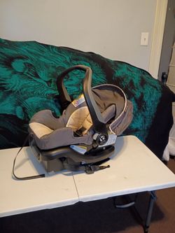 Baby trend car seat