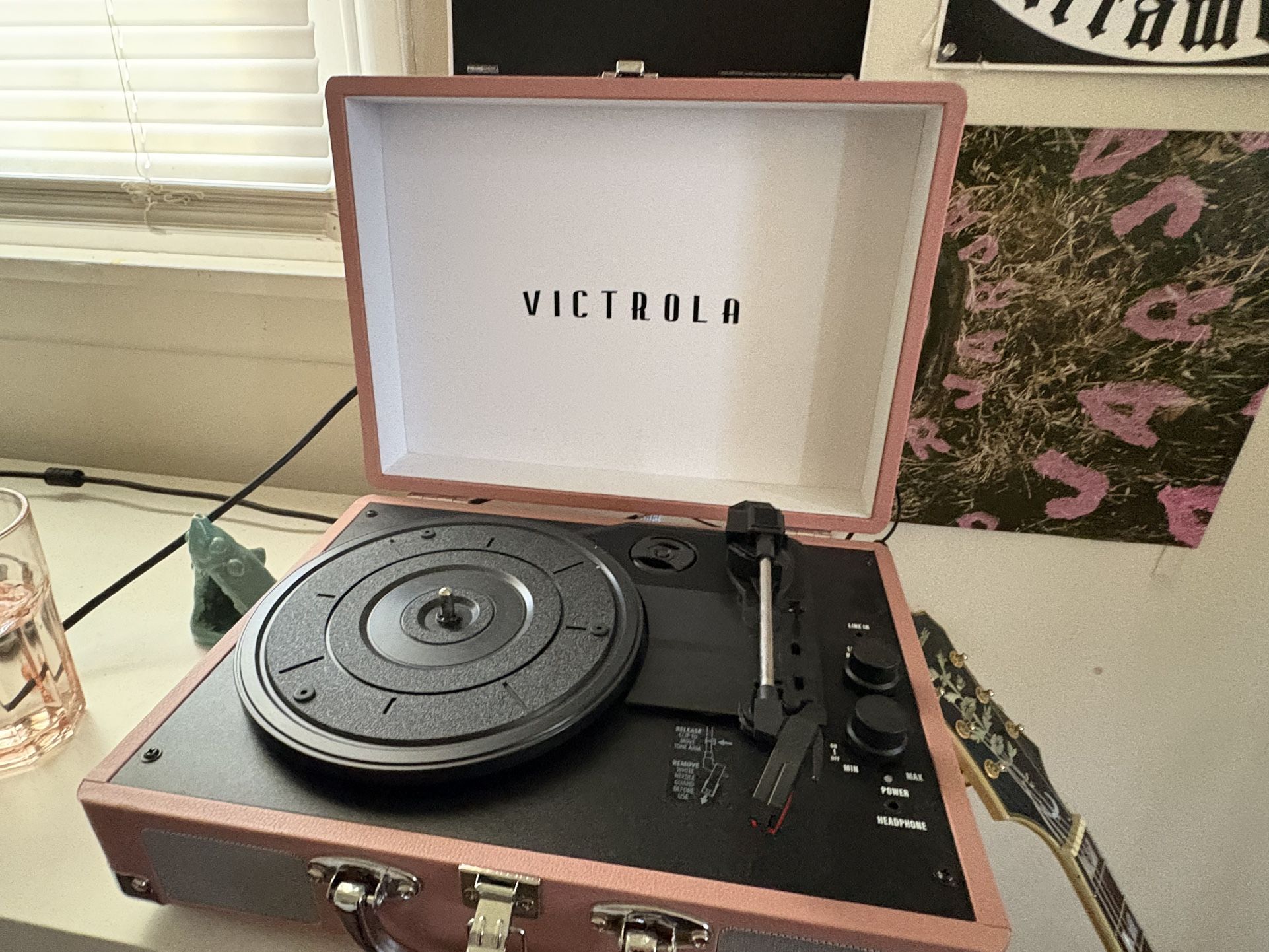Victrola Pink Record player good condition